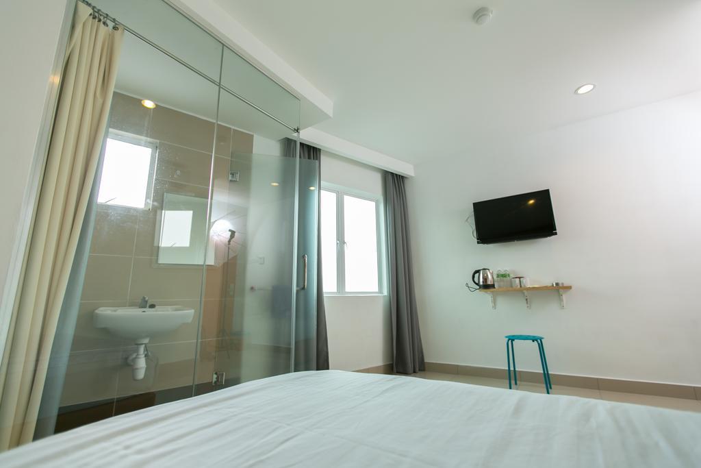 1 Hotel Mahkota צ'ראס מראה חיצוני תמונה